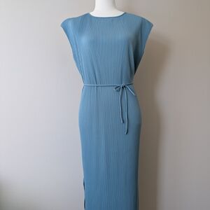 Uniqlo Midi Dress - STRETCHY COMFY dress